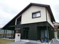 T House, Kamitomita-cho, Wakayama.